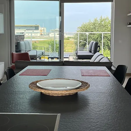 Apartament With Beautiful View, Private Parking And Two Large Terraces Ostenda
